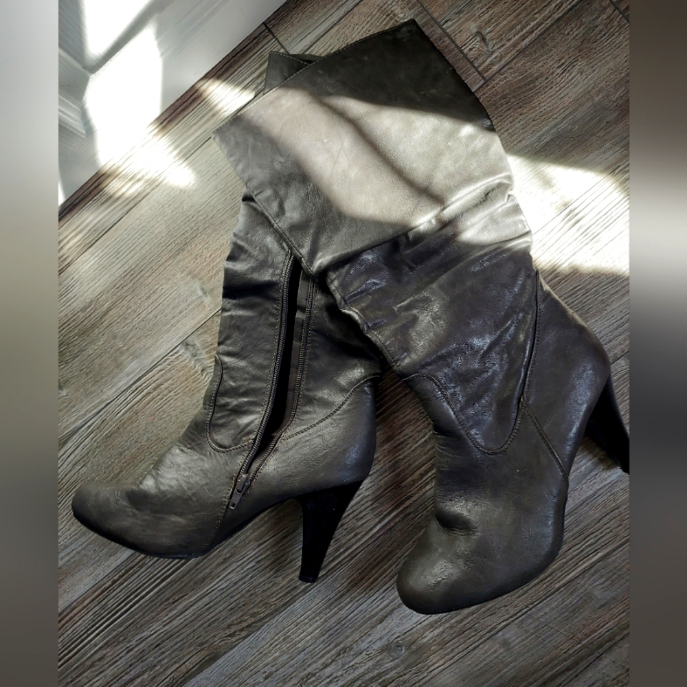 Suzy Shier slouchy boots